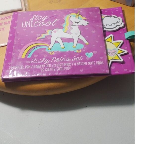 Mixed Lot of My Little Pony Purse, Puzzle, Calendar, Note Pad and Baby Blanket - Picture 2 of 7